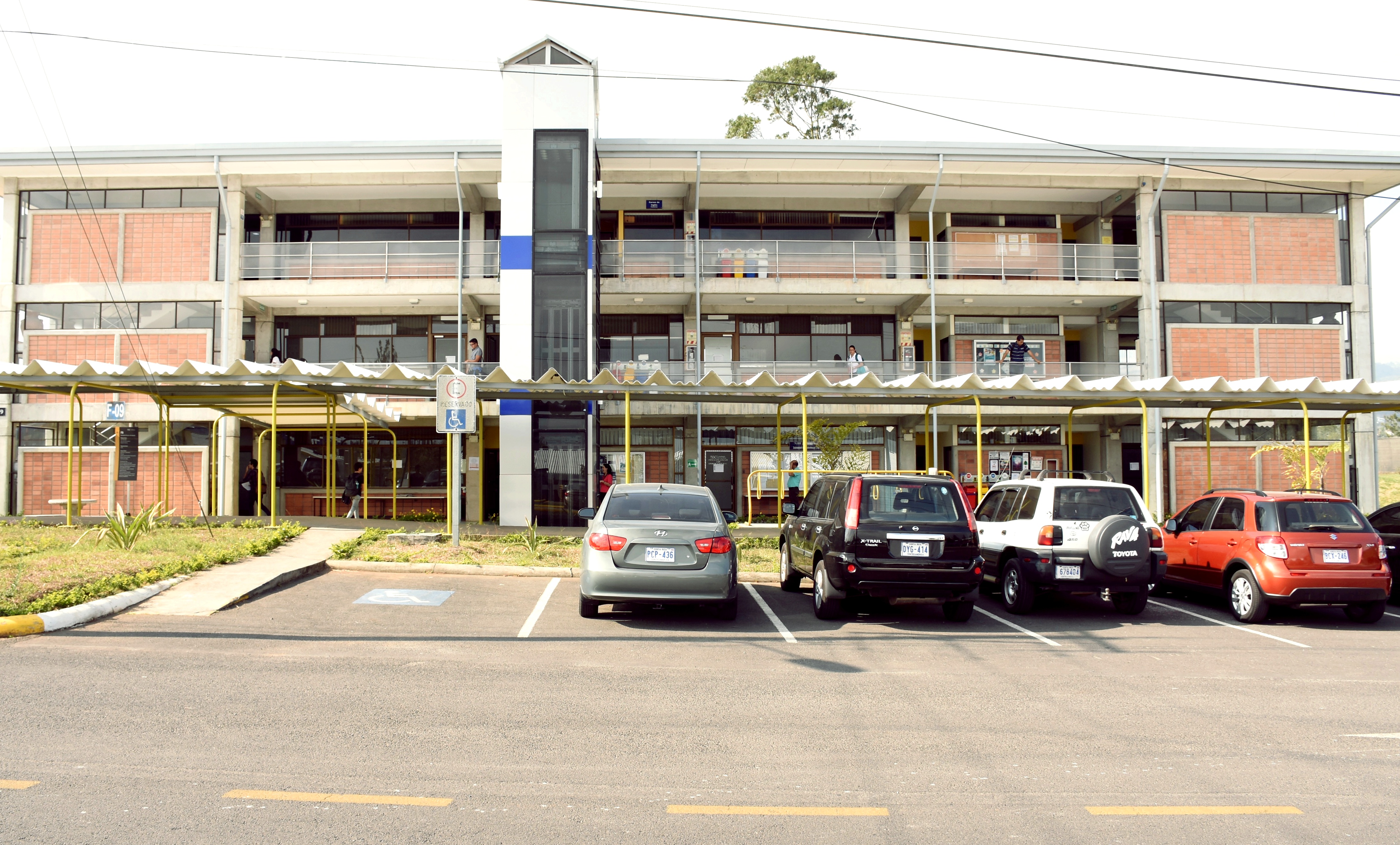 Edificio de la Escuela de Ciencias del Lenguaje