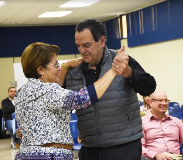 Los graduados bailaron con la música interpretada por el dúo “Épocas”. (Foto: Ruth Garita / OCM)