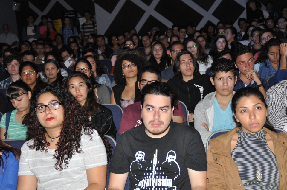 Los estudiantes del Centro Académico de San José participaron en la clase inaugural: “La aventura Humana”. (Foto OCM)
