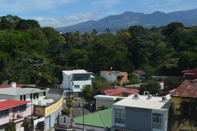 Vista del parque zoológico Simón Bolívar desde la azotea del Campus Tecnológico Local San José en Barrio Amón.