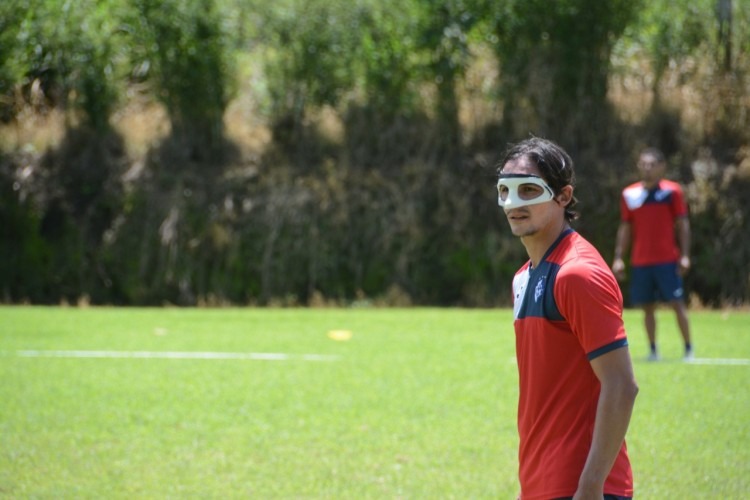 Néstor Monge en entrenamiento.