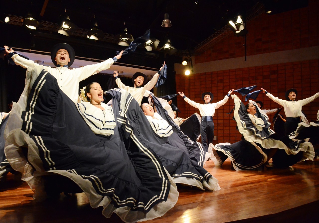 Folclor Y Baile Festival Tierra Y Cosecha Conmovio Al Tec Hoy En El Tec