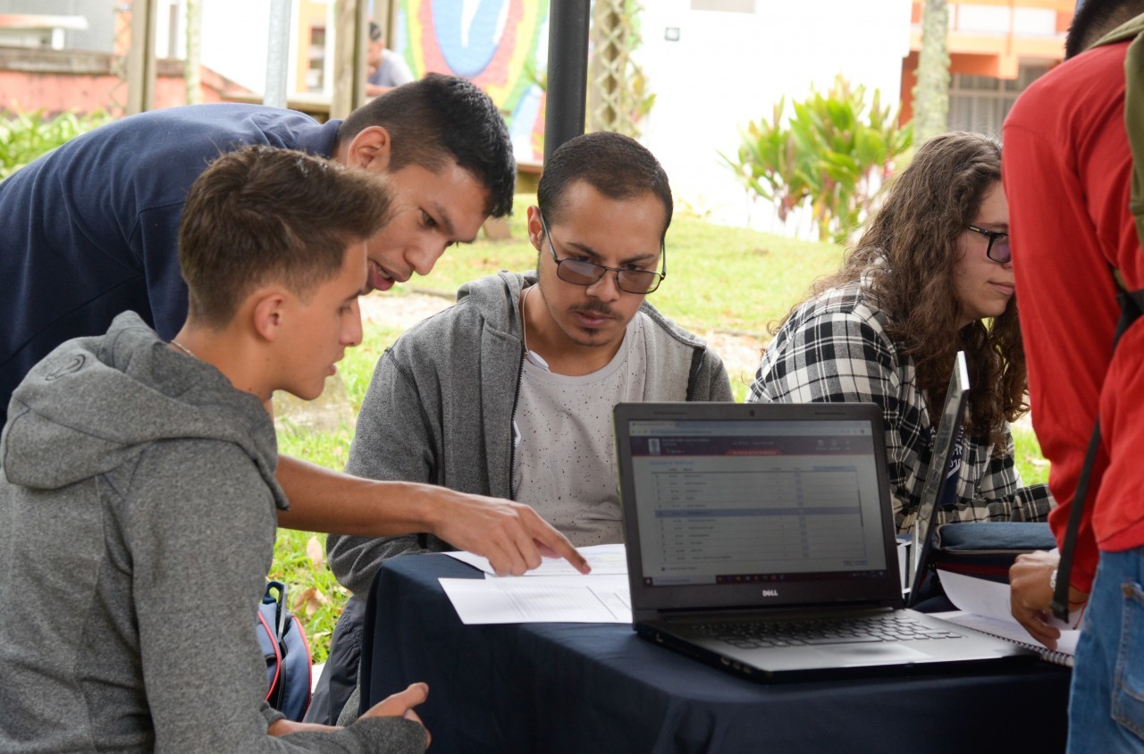 Periodo lectivo semestral inicia con 10 mil estudiantes matriculados Hoy en el TEC Periodo lectivo semestral inicia con 10 mil estudiantes matriculados Hoy en el TEC