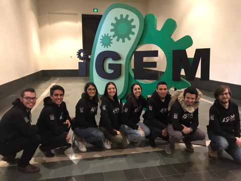 estudiantes participantes de IGEM