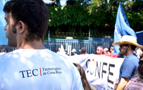 estudiantes-tec-marchando-