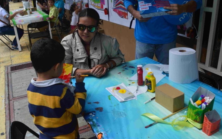 Amón Cultural ofreció actividades infantiles, gracias a la colaboración del Instituto Nacional de Vivienda y Urbanismo (INVU) y del Instituto Nacional de Seguros (INS). (Foto Fernando Montero)