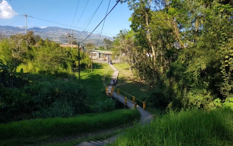 Antiguo acceso norte del TEC. (Foto: cortesía del ingeniero Aarón Mésen). 