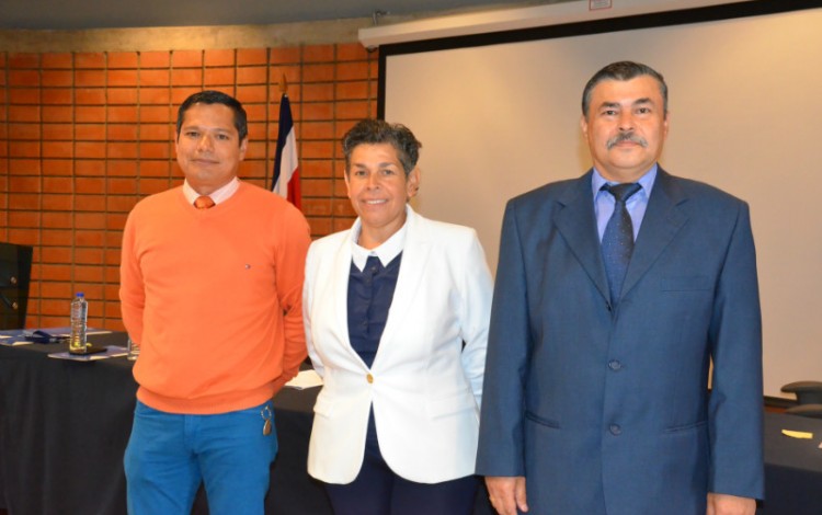 Los candidatos por el sector administrativo (según el orden en la papeleta): Jorge Carmona, Ana Rosa Ruiz e Israel Pacheco. (Foto: OCM)