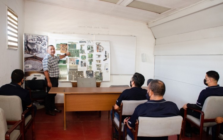 El CTTM cuenta con un Aula demostrativa Educativa para el manejo de desechos.