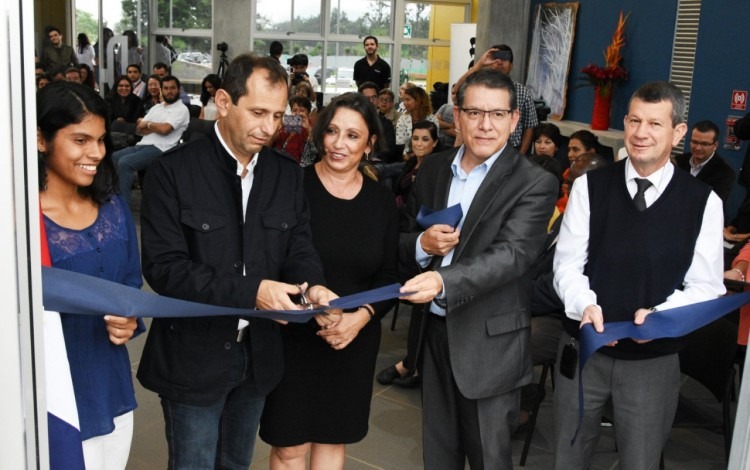 El edificio fue oficialmente inaugurado por las autoridades institucionales, de la Escuela y representación estudiantil. Foto: Ruth Garita/OCM.
