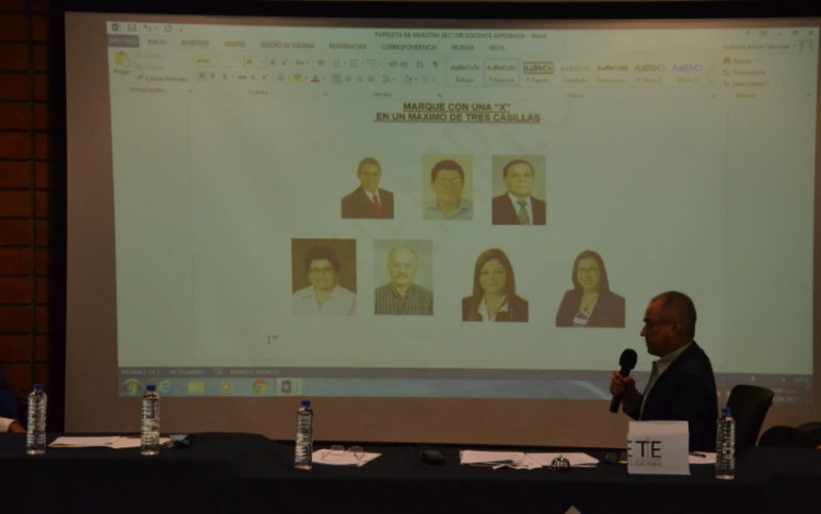 El presidente del TIE Marvin Santos Varela, presentó la conformación de las papeletas. (Foto: OCM)