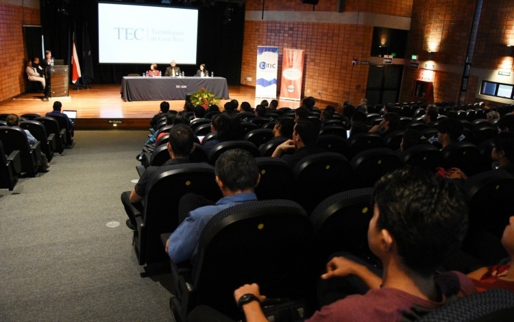 Entre el público hubo investigadores, profesores, estudiantes y representantes del sector empresarial. El evento fue gratuito.