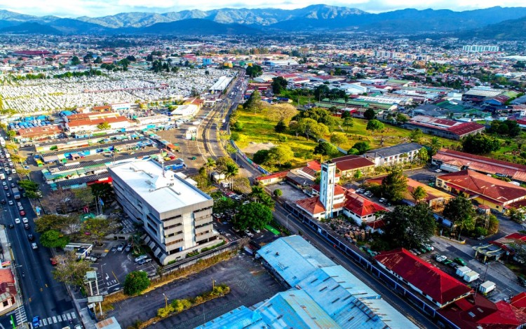 Vista aérea de la transversal 24, donde la Municipalidad de San José pretende impulsar el desarrollo de un distrito tecnológico. Cortesía Municipalidad de San José.