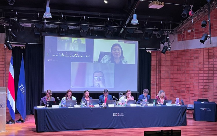imagen de la presentación remota de la Rectora