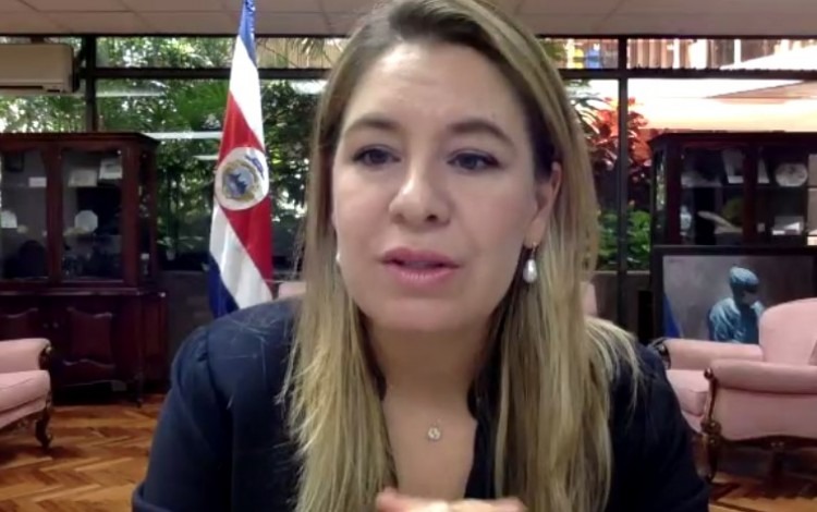 Claudia Dobles Camargo, primera dama de la República, en su despacho.