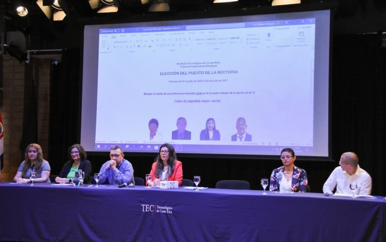 Miembros del Tribunal Institucional Electoral del TEC.