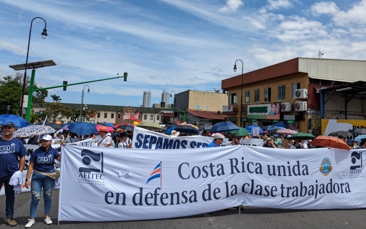 PErsonas en la manifestación. 