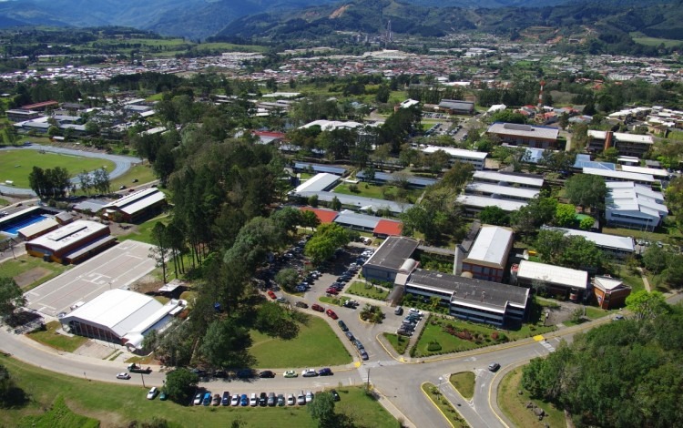 vista aérea del Campus Central con vista de edificios