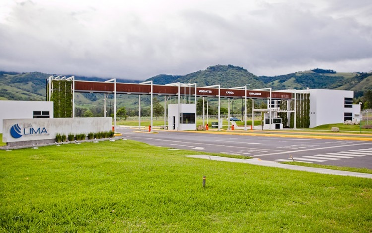 Fachada de Zona Franca La Lima.