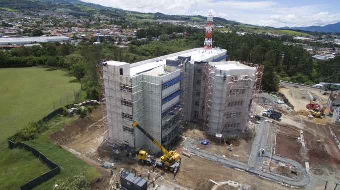 Construcción de los nuevos edificios en el TEC de Cartago. 