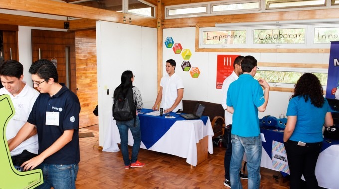 Dentro de Casa Trópika y fuera de esta, los asistentes conocieron propuestas innovadoras de productos y servicios. (Foto: Ruth Garita/OCM)