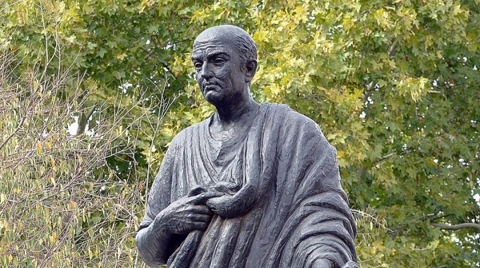 Estátua de Séneca