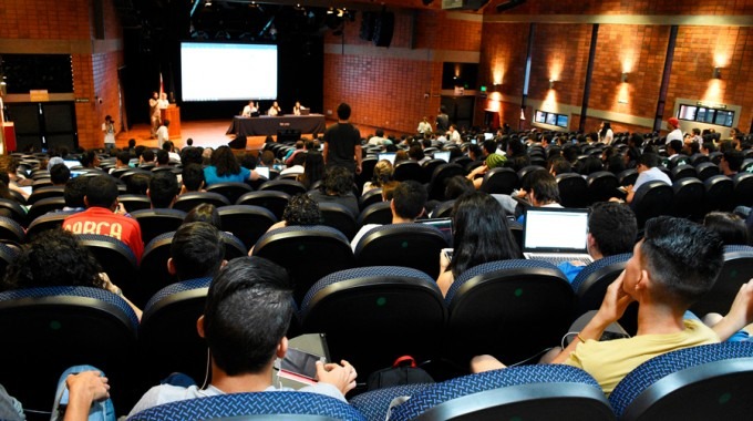 La Asamblea General de Estudiantes (AGE) es el máximo órgano de decisiones estudiantiles (Fotografía: Ruth Garita/Archivo OCM)