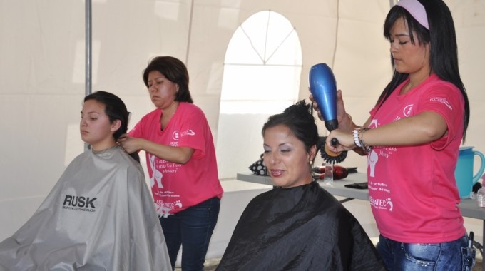 donacion_cabello_cancer_mama_feria_rosa_