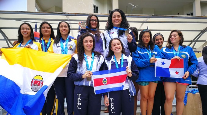 equipo_relevos_natacion_femenina_