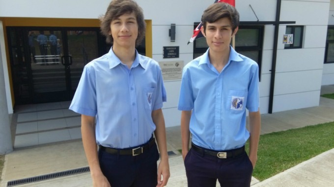 Erick Cortés y Gabriel Barrantes, medallistas en Olimpiadas Iberoamericanas de Física 2015.