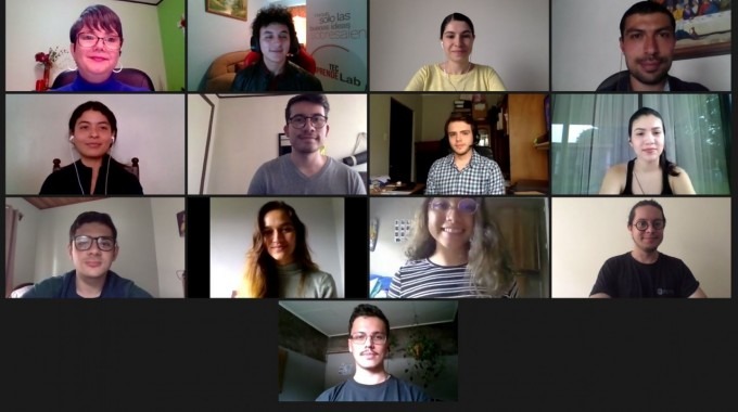 imagen tomada de Zoom con las personas ganadoras del Reactivathon