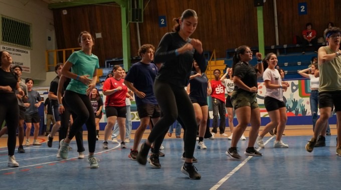Imagen de varias actividades de Zumba.