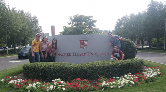 Estudiantes de las diferentes carreras del TEC realizaron una pasantía de tres semanas, en la Universidad Sacred Heart en Fairfield, el año anterior. (Foto cortesía de Nuria Vindas).