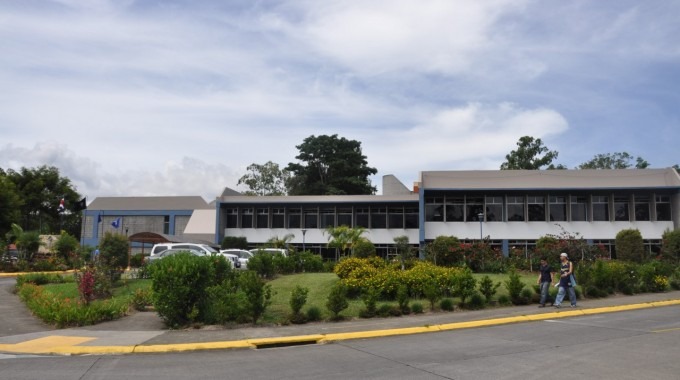 Fachada del TEC