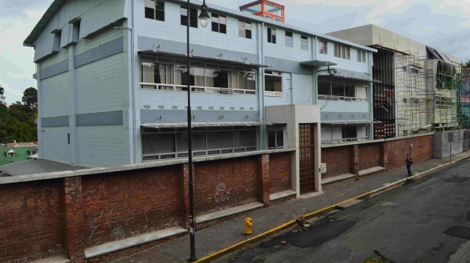 El 2016 fue testigo de la formalización del edificio Rafles a nombre del Tecnológico y del levantamiento del nuevo edificio de aulas y biblioteca (Foto Fernando Montero).