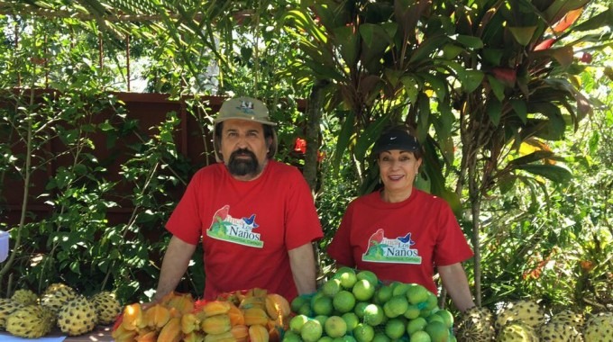 Los exfuncionarios Juan  Fernando Álvarez y Grace Bonilla trabajan en su propio negocio llamado Finca Los Ñaños, ubicado en Tucurrique. (Foto cortesía de Grace Bonilla)