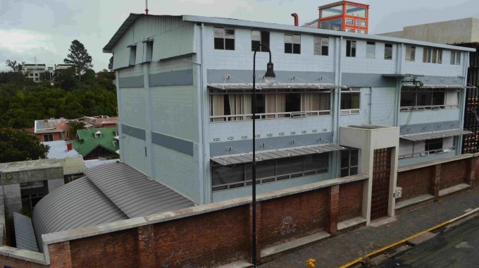 El edificio “Rafles” fue construido a mediados del siglo XX como sede de la Escuela Técnica Nacional. (Foto: Fernando Montero)