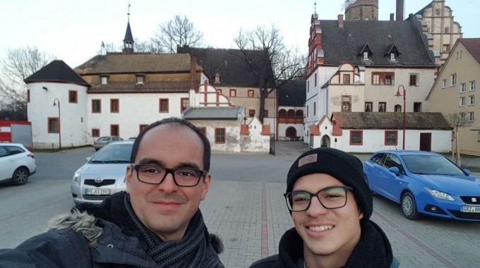 El profedor Isaac Céspedes y el estudiante Raúl Garita participaron en curso de Resonancia Magnética Nuclear, en Alemania.