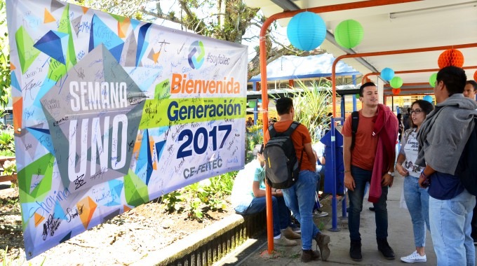 La firma de mantas fue parte de las actividades de bienvenida. (Foto: Ruth Garita/OCM)