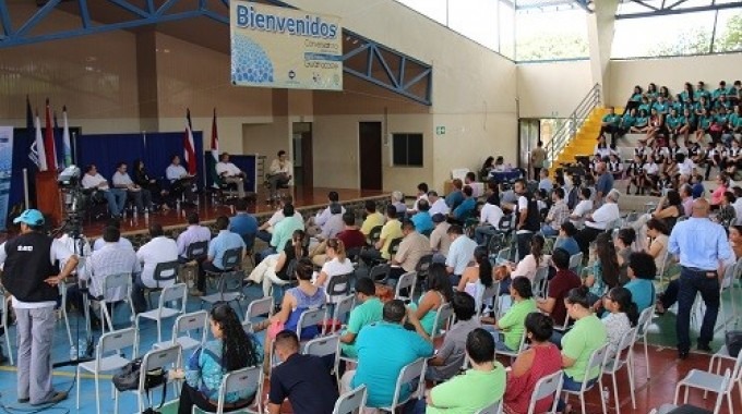 Vista parcial de los asistentes al conversatorio: ”Situación y quehacer de las universidades públicas en la provincia de Guanacaste”, organizado por los centros de educación superior estatal y la Subcomisión del Informe Estado de la Nación”.  (Foto cortesía UTN).