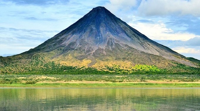 LAGUNA VOLCAN ARENAL