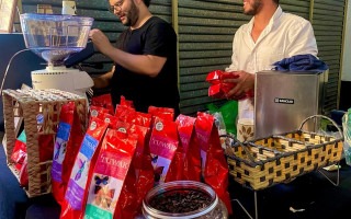Vendiendo café