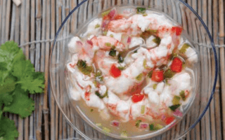 Ceviche fresco preparado con pesca local. Creadora: Georgina Gonzaga. 