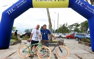 Luego de la Carrera por el Ambiente se realizó el sorteo de dos bicicletas. Foto: Ruth Garita/OCM.