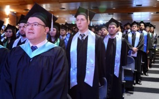 El auditorio del Centro de las Artes estuvo repleto de graduados durante los cuatro actos. 