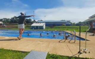 Taller en la piscina