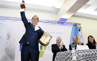 El científico Iván Vargas, tras lograr la primera descarga de plasma en un dispositivo único en Latinoamérica, fue declarado Premio Nacional de Tecnología, Clodomiro Picado Twigth 2016. (Foto: Ruth Garita / OCM).