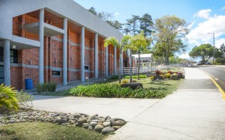 El edificio del Centro de las Artes.