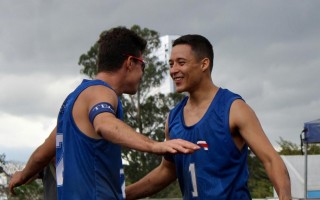 Estudiantes deportistas del TEC celebran.