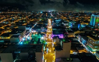 Imagen nocturna de San José.